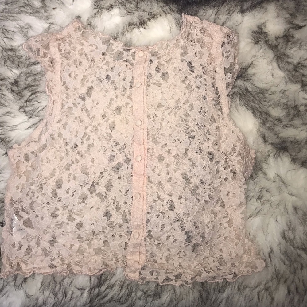Light pick laced crop top